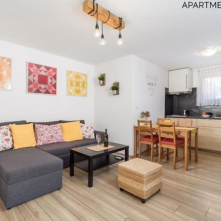 Apartments Alyss Lovran Zewnętrze zdjęcie